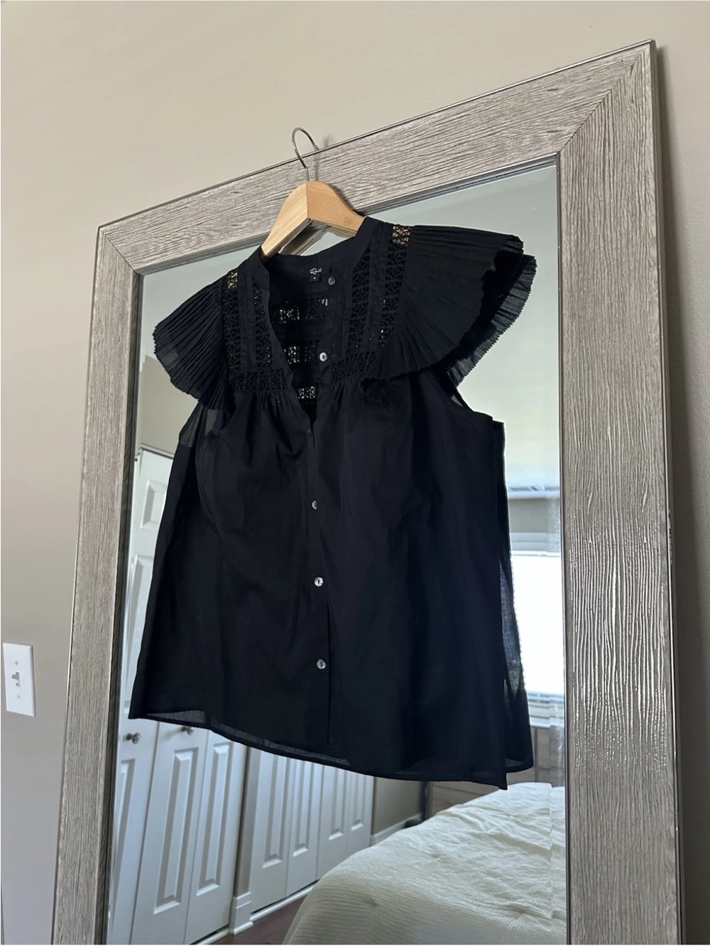 RAILS 100% Cotton Black Ruffle Sleeve Blouse Lace Detail Size Small NWOT
